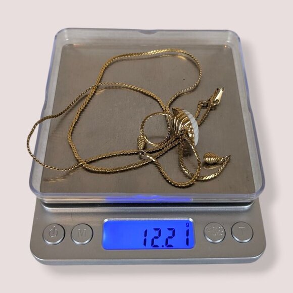 V. Avon White Shell Bolo Necklace - Picture 6 of 6